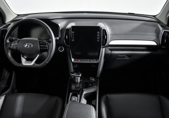 Подержанный автомобиль Hyundai ix35 2022 года (14 фото)