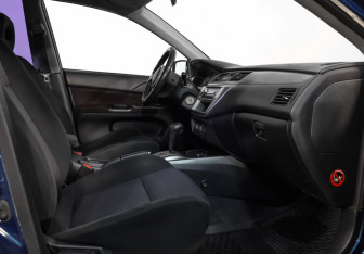 Подержанный автомобиль Mitsubishi Lancer Sedan 2006 года (19 фото)