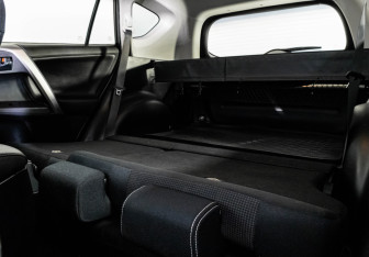 Подержанный автомобиль Toyota RAV4 2018 года (23 фото)