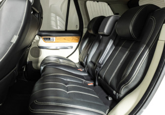 Подержанный автомобиль Land Rover Range Rover Sport 2013 года (10 фото)