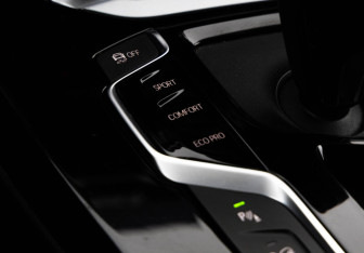 Подержанный автомобиль BMW X3 2019 года (17 фото)