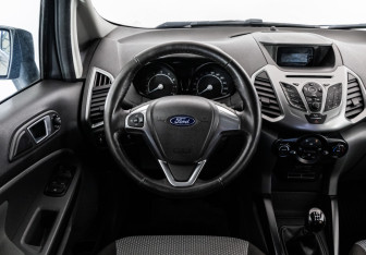 Подержанный автомобиль Ford EcoSport 2017 года (11 фото)