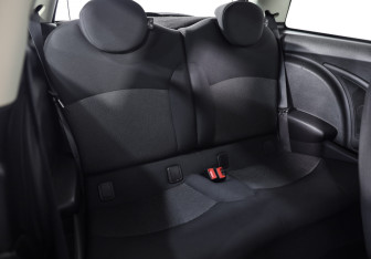 Подержанный автомобиль MINI Hatch 2012 года (20 фото)
