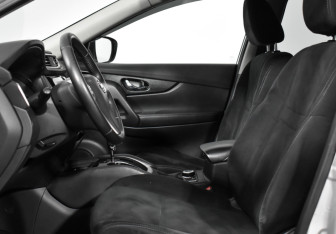 Подержанный автомобиль Nissan X-Trail 2017 года (12 фото)