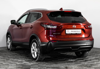 Подержанный автомобиль Toyota RAV4 2019 года (7 фото)