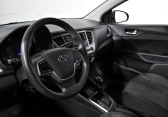 Подержанный автомобиль Hyundai Solaris Sedan 2021 года (9 фото)