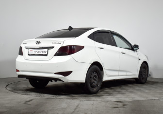 Подержанный автомобиль Hyundai Solaris Sedan 2015 года (5 фото)
