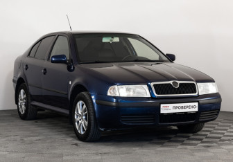 Подержанный автомобиль Skoda Octavia Liftback 2006 года (3 фото)