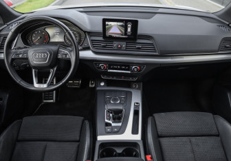 Подержанный автомобиль Audi Q5 2020 года (12 фото)