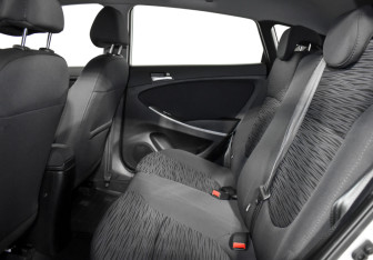 Подержанный автомобиль Hyundai Solaris Hatchback 2015 года (11 фото)