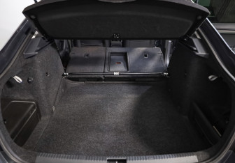 Подержанный автомобиль Skoda Octavia Liftback 2018 года (28 фото)