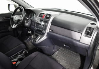 Подержанный автомобиль Honda CR-V 2007 года (12 фото)