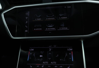 Подержанный автомобиль Audi A6 Sedan 2020 года (13 фото)