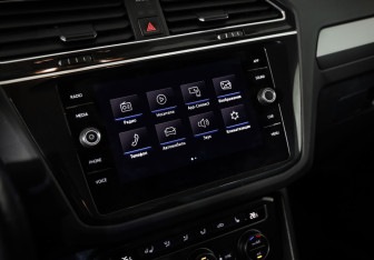 Подержанный автомобиль Volkswagen Tiguan 2019 года (13 фото)