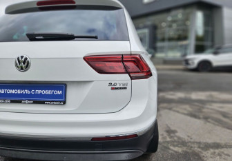 Подержанный автомобиль Volkswagen Tiguan 2017 года (8 фото)