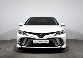 Подержанный автомобиль Toyota Camry Sedan 2018 года (2 фото)