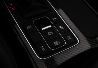 Подержанный автомобиль Kia Sorento 2018 года (18 фото)