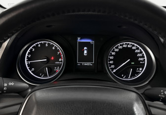 Подержанный автомобиль Toyota Camry Sedan 2021 года (19 фото)