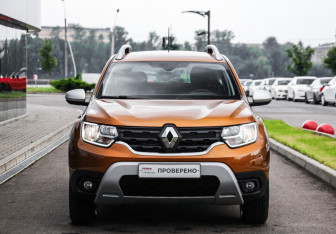Подержанный автомобиль Renault Duster 2021 года (4 фото)
