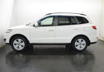 Подержанный автомобиль Hyundai Santa Fe 2012 года (8 фото)
