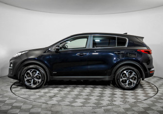 Подержанный автомобиль Kia Sportage 2021 года (8 фото)