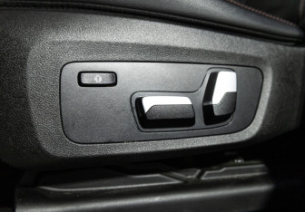 Подержанный автомобиль BMW X4 2018 года (15 фото)