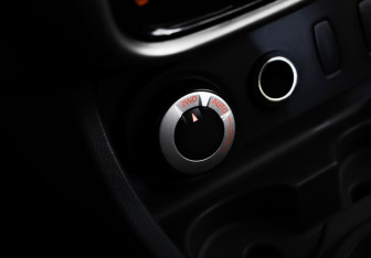 Подержанный автомобиль Renault Duster 2014 года (21 фото)