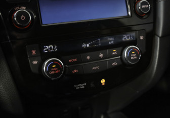 Подержанный автомобиль Nissan X-Trail 2019 года (17 фото)