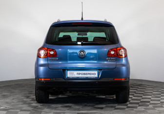 Подержанный автомобиль Volkswagen Tiguan 2011 года (6 фото)