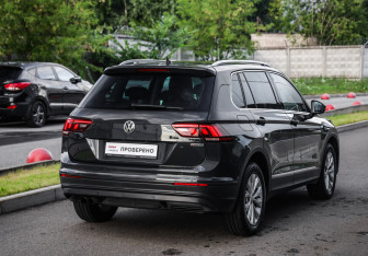 Подержанный автомобиль Volkswagen Tiguan 2018 года (6 фото)