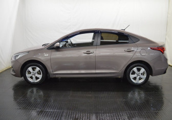 Подержанный автомобиль Hyundai Solaris Sedan 2019 года (8 фото)