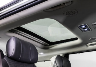 Подержанный автомобиль Kia Carnival 2021 года (29 фото)