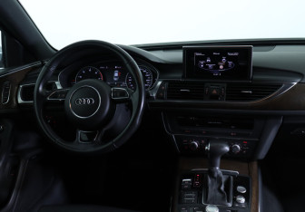 Подержанный автомобиль Audi A6 Sedan 2012 года (17 фото)
