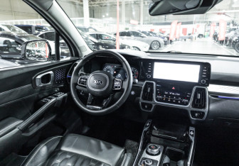 Подержанный автомобиль Kia Sorento 2020 года (15 фото)