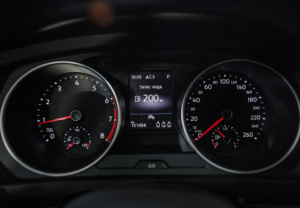 Подержанный автомобиль Volkswagen Tiguan 2021 года (13 фото)