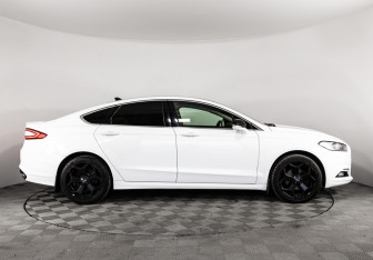 Подержанный автомобиль Ford Mondeo Sedan 2017 года (4 фото)