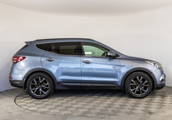 Подержанный автомобиль Hyundai Santa Fe 2015 года (4 фото)