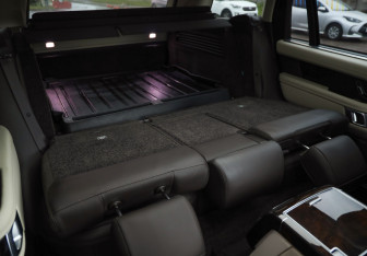 Подержанный автомобиль Land Rover Range Rover 2018 года (35 фото)