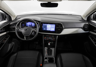 Подержанный автомобиль Jetta VS7 2023 года (10 фото)