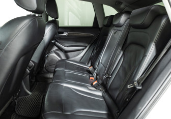 Подержанный автомобиль Audi Q5 2012 года (10 фото)