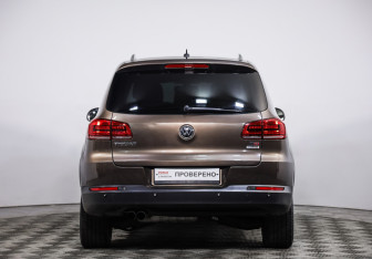 Подержанный автомобиль Volkswagen Tiguan 2016 года (6 фото)