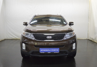 Подержанный автомобиль Kia Sorento 2017 года (2 фото)