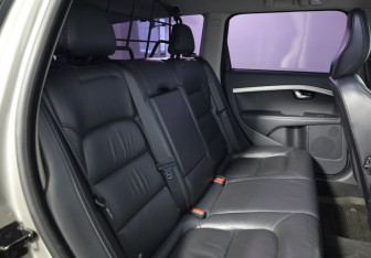 Подержанный автомобиль Volvo XC70 2012 года (13 фото)