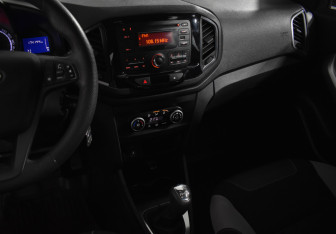 Подержанный автомобиль LADA (ВАЗ) XRAY 2017 года (17 фото)