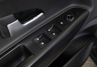 Подержанный автомобиль Kia Ceed Hatchback 2009 года (19 фото)