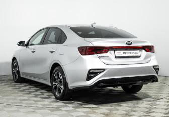 Подержанный автомобиль Kia Cerato Sedan 2019 года (7 фото)