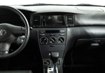 Подержанный автомобиль Toyota Corolla Sedan 2006 года (14 фото)