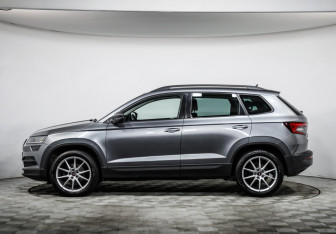 Подержанный автомобиль Skoda Karoq 2020 года (8 фото)