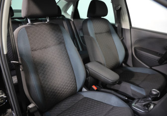 Подержанный автомобиль Volkswagen Polo Sedan 2019 года (20 фото)