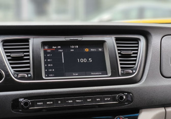 Подержанный автомобиль Kia Carnival 2019 года (24 фото)